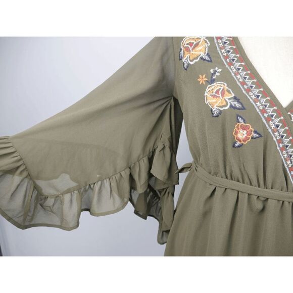 FLYING TOMATO |  Boho Bell Sleeve Green Dress Size S - Picture 3 of 9